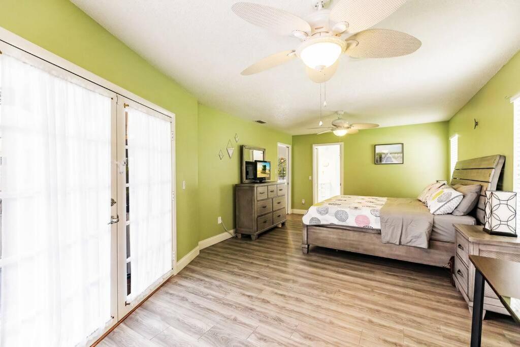 Sunny Oasis Getaway -Heated Pool-Mini Golf-Near Beach Нокомис Екстериор снимка